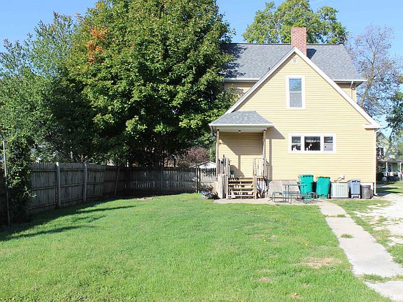 4th image of 405 Jefferson St