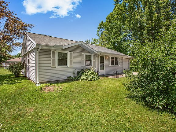 3rd image of 113 Chateau Ct