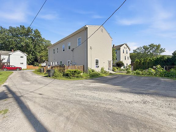 3rd image of 322 Railroad St