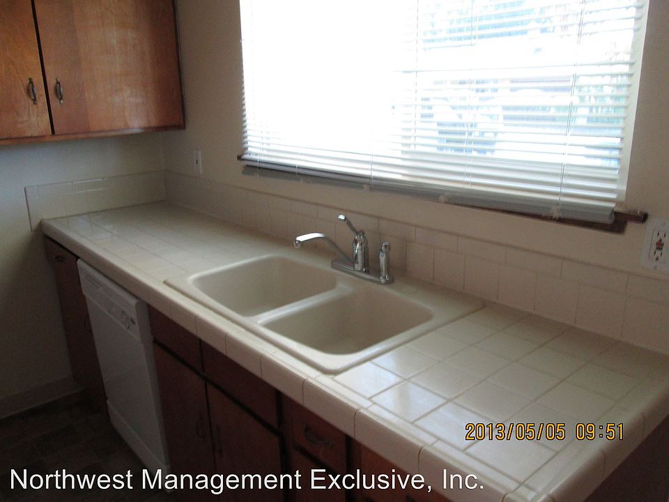 1st image of 11912 SE 11th St
