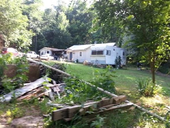 3rd image of 1153 County Road 601