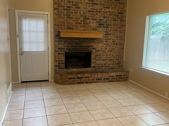 5th image of 1403 Palmnold Cir E
