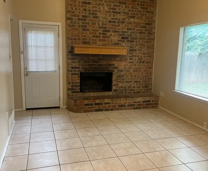 1403 Palmnold Cir E — Photo 5