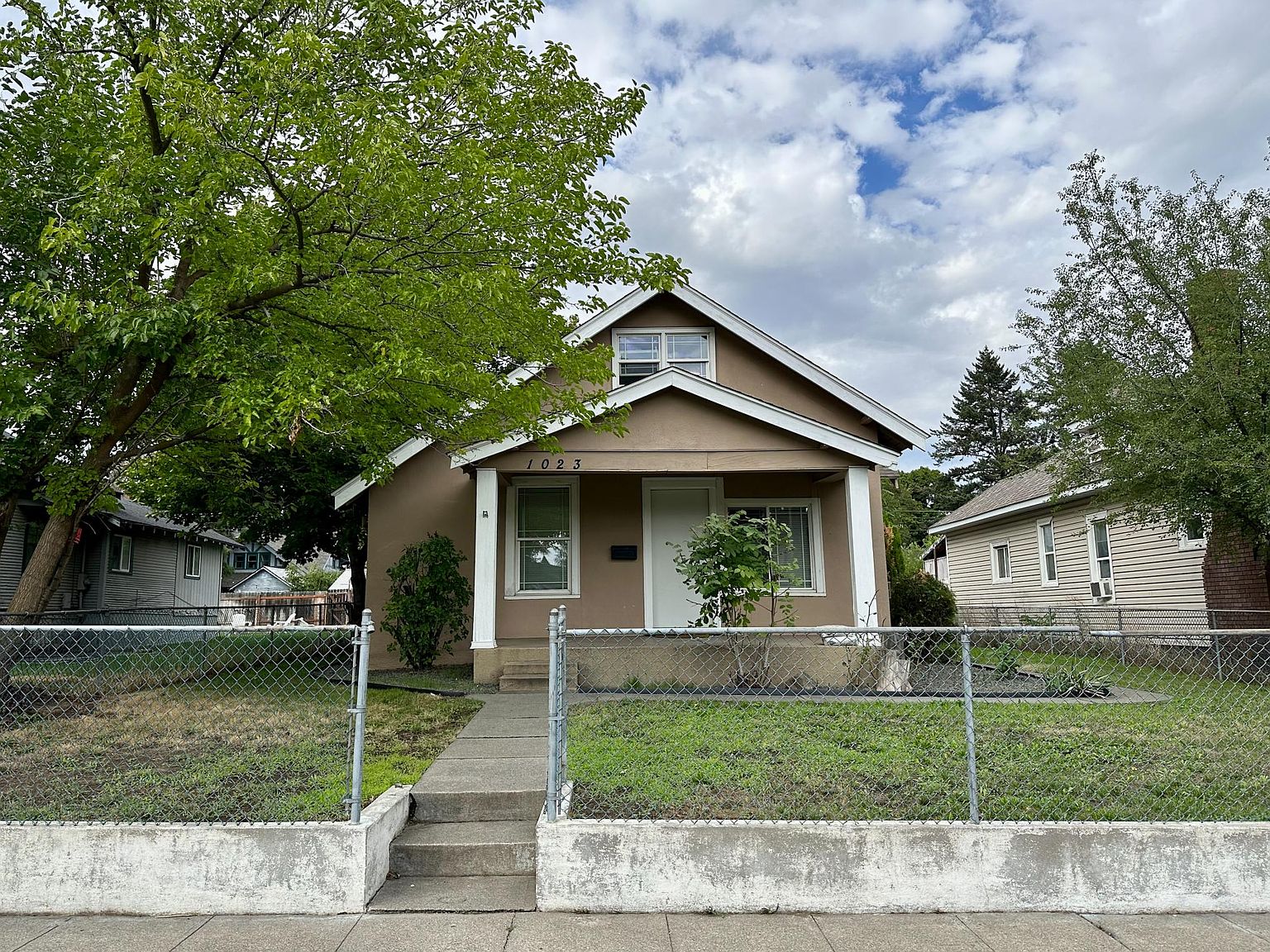1023 E Augusta Ave, Spokane, WA 99207 Zillow