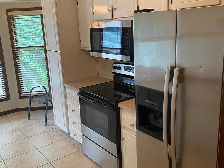 1501 Medinah Rd — Photo 13