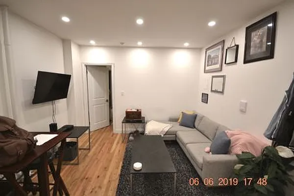 Rented by ArdorNY | media 23