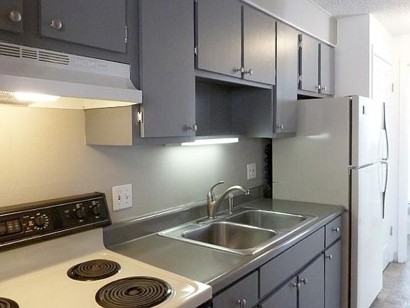 4th image of 1201 Columbine St APT 308