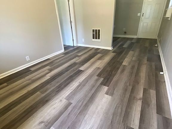 2nd image of 114 Hadley Dr APT B