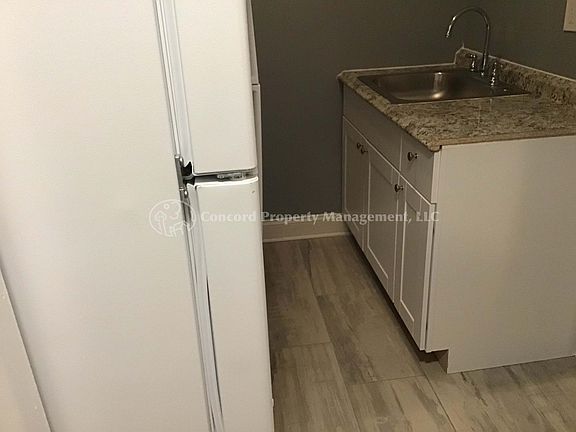 4th image of 2934 Yorkway #1