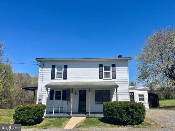 303 Williams Ave, Shenandoah, VA 22849
