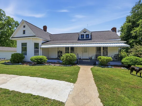220 E Georgia Ave, Whitwell, TN 37397