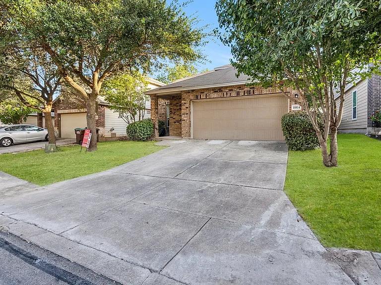 10814 Mustang Oak Dr — Photo 1