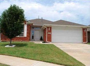 10713 NW 33rd Ter, Yukon, OK 73099