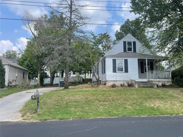 10415 Savannah Ave, Saint Louis, MO 63131