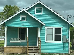 326 5th St, Hempstead, TX 77445