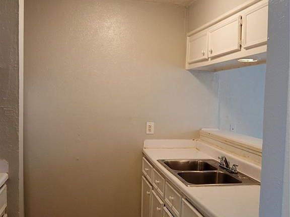5th image of 1125 Ann St APT 6