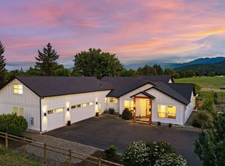 1827 Houston Rd, Phoenix, OR 97535