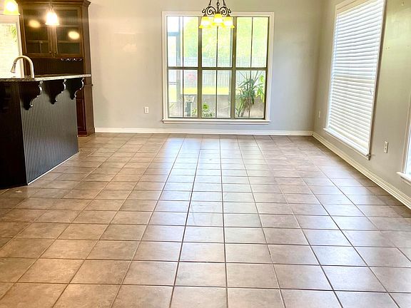 2nd image of 13079 Oakberry Ln
