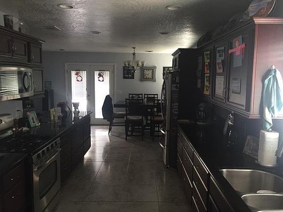 4th image of 801 Arville Ave