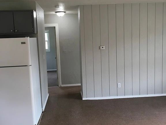 3rd image of 504 Arctic St APT 4