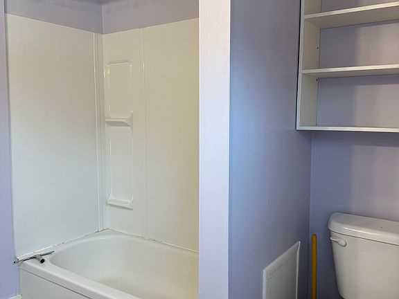 5th image of 342 N Plain Rd #3