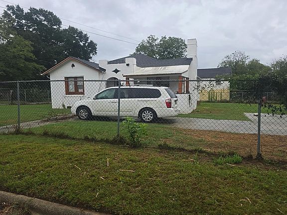 2nd image of 608 Lynmore Ave