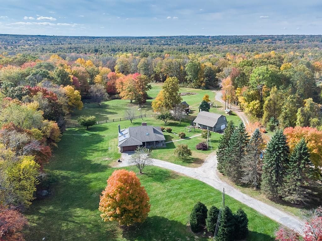 165 Pond St, Uxbridge, MA 01569 Zillow