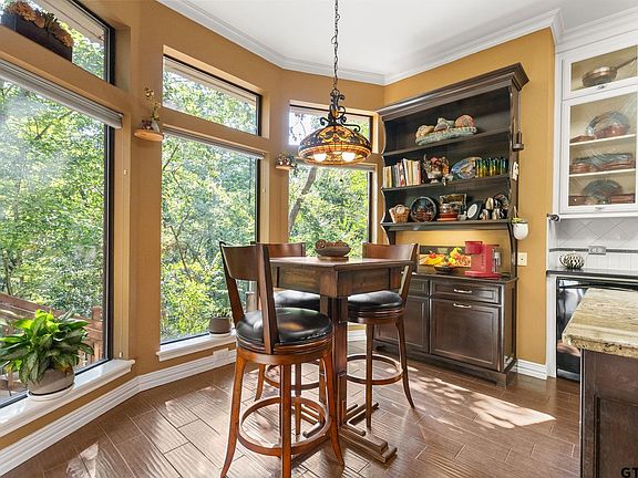 4th image of 3622 Rock Creek Dr