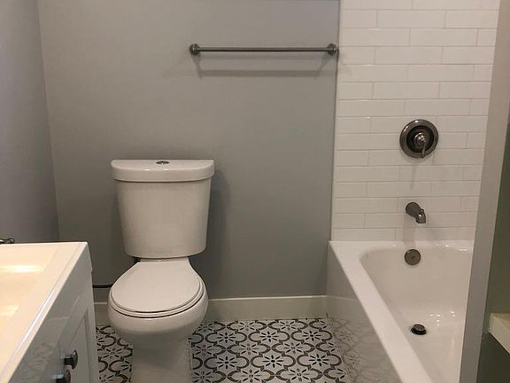 4th image of 4210 W Chandler Blvd Unit B