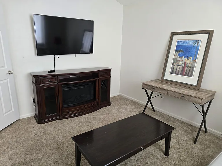 1652 Redstone Ct — Photo 7