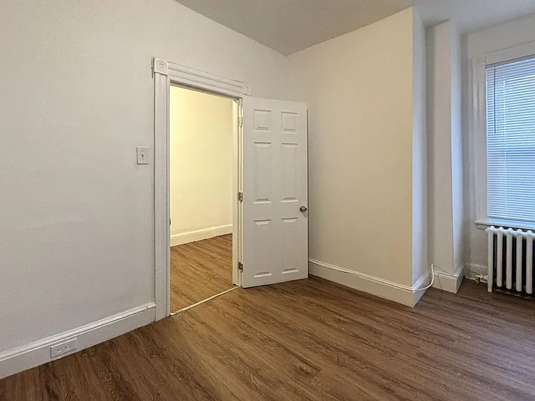 426 N Robinson St — Photo 2