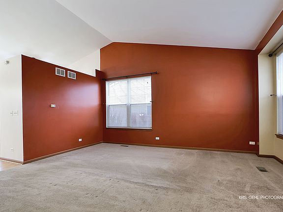 2nd image of 444 E Camden Ln