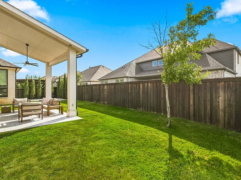 2432 Casia Lndg — Photo 24