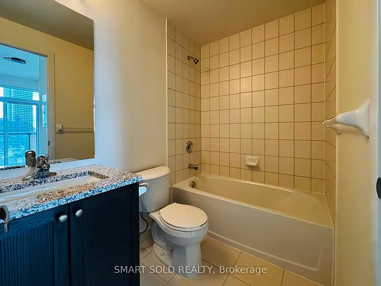 4955 Yonge St #2208 — Photo 8