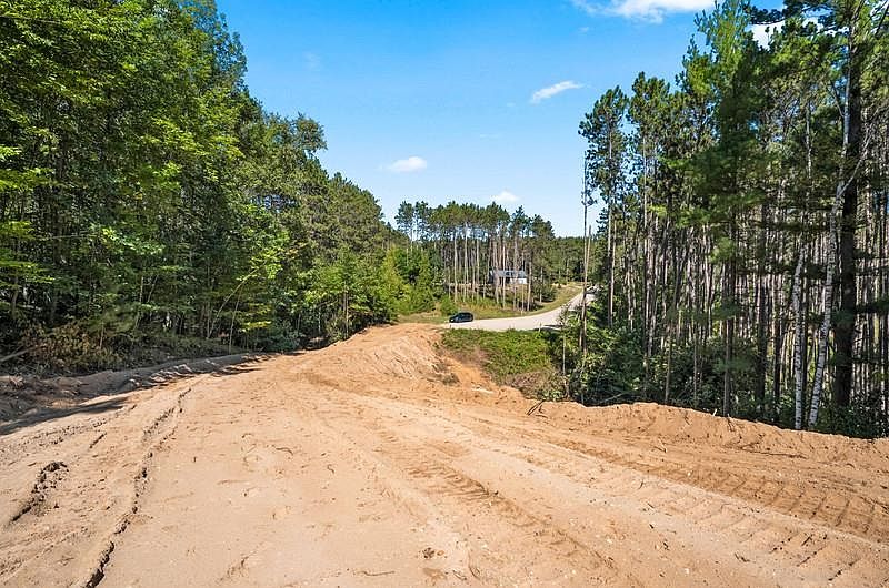 1st image of Wood Pines Ln