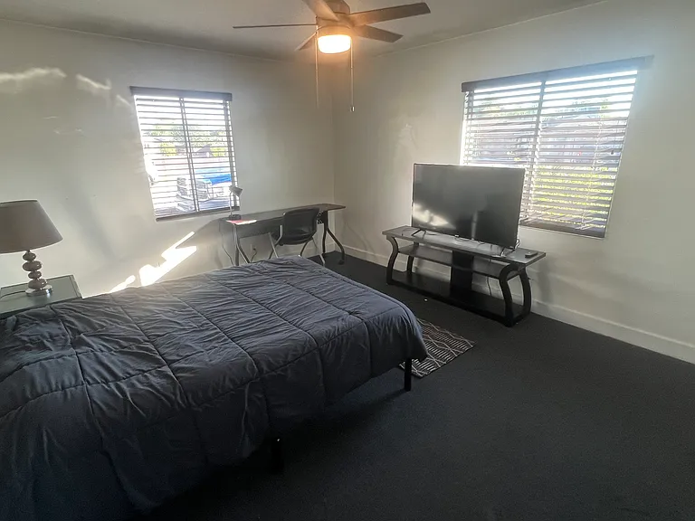 4213 N Westview Dr — Photo 3