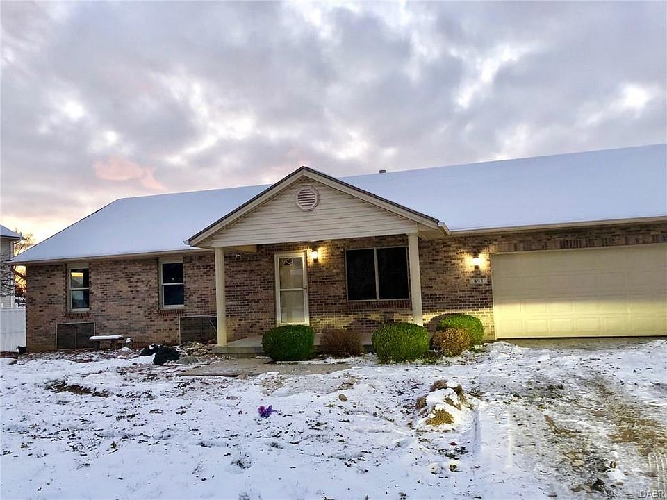 1st image of 493 Sunset Dr