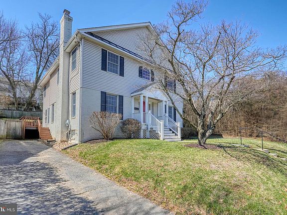 3rd image of 2016 N Greenbrier St