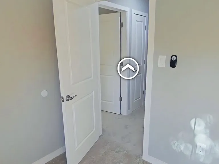 230 Waverley St #4 — Photo 14
