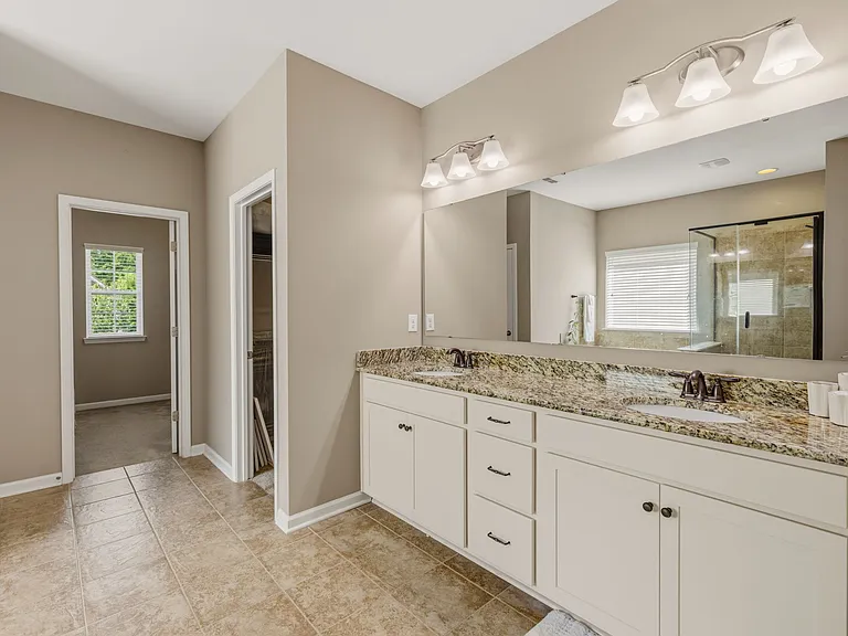 167 Alexandria Dr — Photo 31