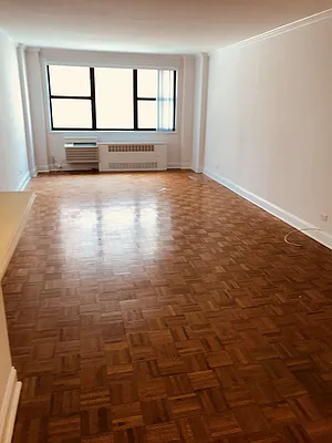 Rented by Metropolis Real Estate of Manhattan | media 13