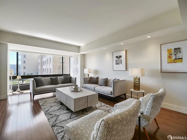 1177 California St #312 — Photo 1