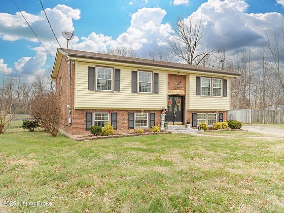 3rd image of 5601 Crabapple Ct