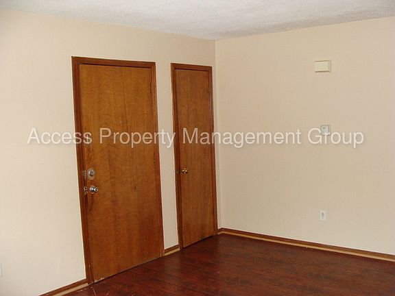 3rd image of 3226 Marshall Ave SE