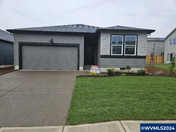459 Greencrest 107 St NE, Salem, OR 97301