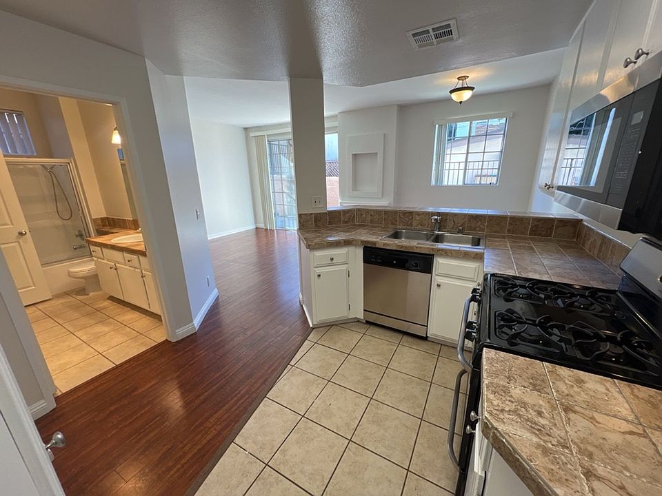 204 4411 Cahuenga Blvd Toluca Lake, CA Zillow