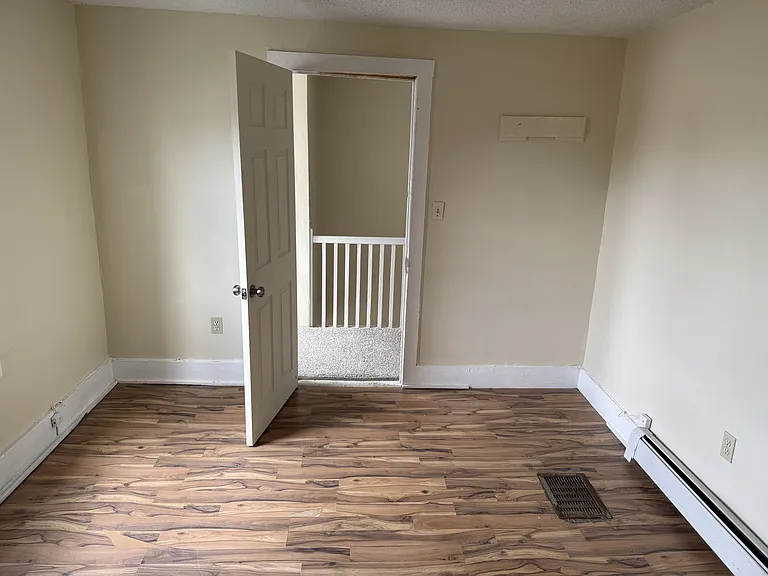 269 N Main St — Photo 10