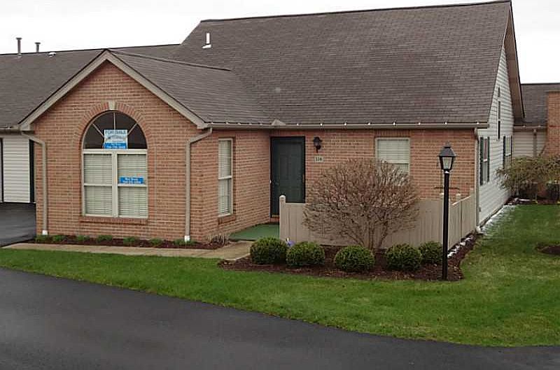 1st image of 106 Carriage Dr #106