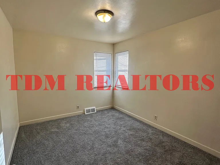 1226 W Atherton Rd — Photo 8