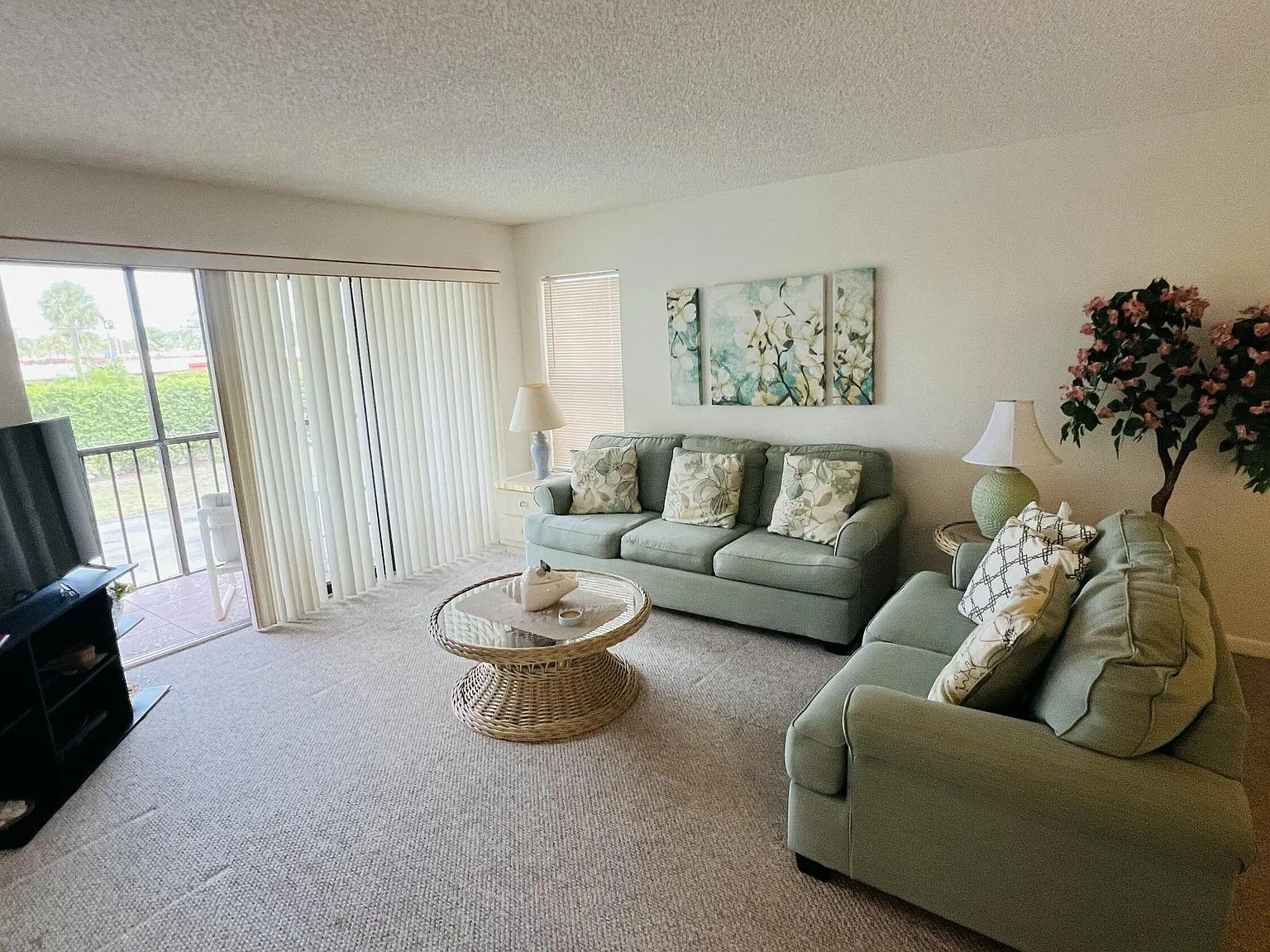 2 bed, 2.0 bath, 1111 sqft, $1,800 — Photo 4